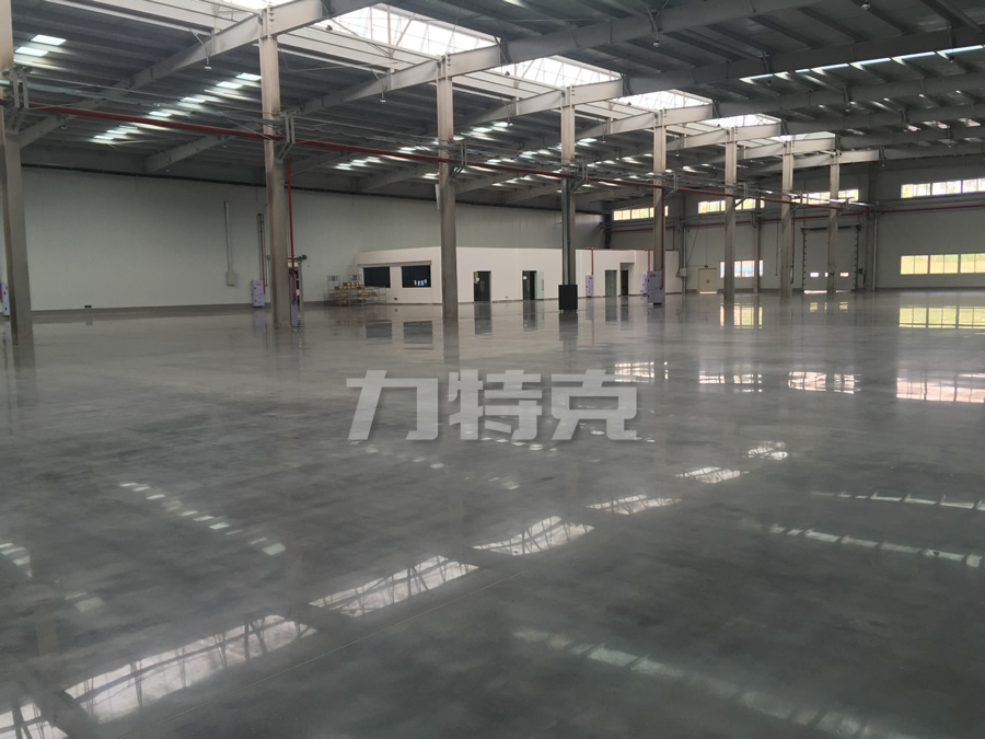 工業(yè)廠(chǎng)房地面鏡面混凝土地坪